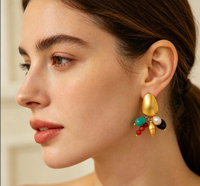 Boucles d'oreilles pendantes bohèmes or mat, turquoise naturelle et perles d'eau douce, boucles d'oreilles à perles multicolores pour femme