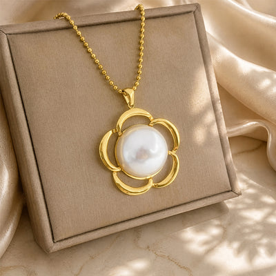 Collier pendentif fleur et perle en acier inoxydable plaqué or 18 carats pour femme, chaîne de perles fleur ajourée imitation perle, bijou affirmé élégant pour mariage et soirée, idée cadeau
